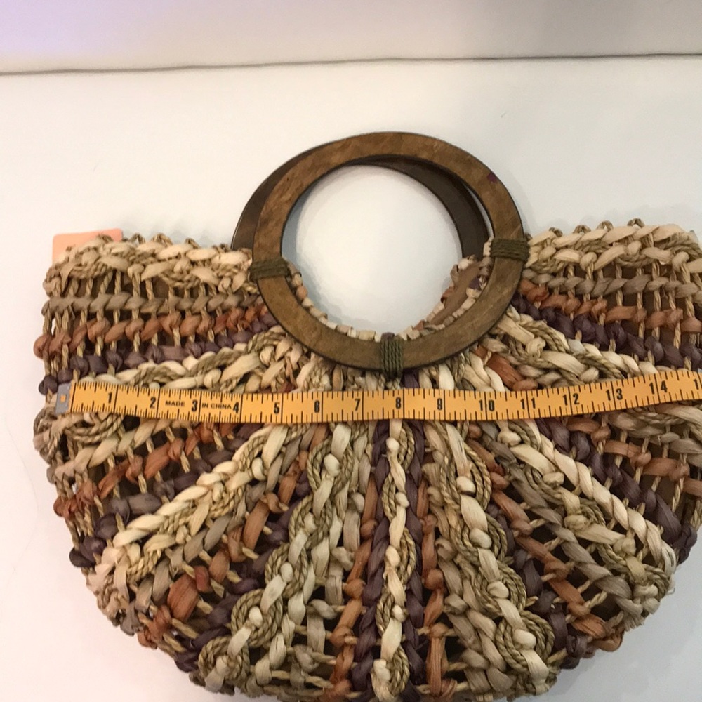 🚫SOLD🚫 Straw Neutral Woven Bag - Picture 4 of 6